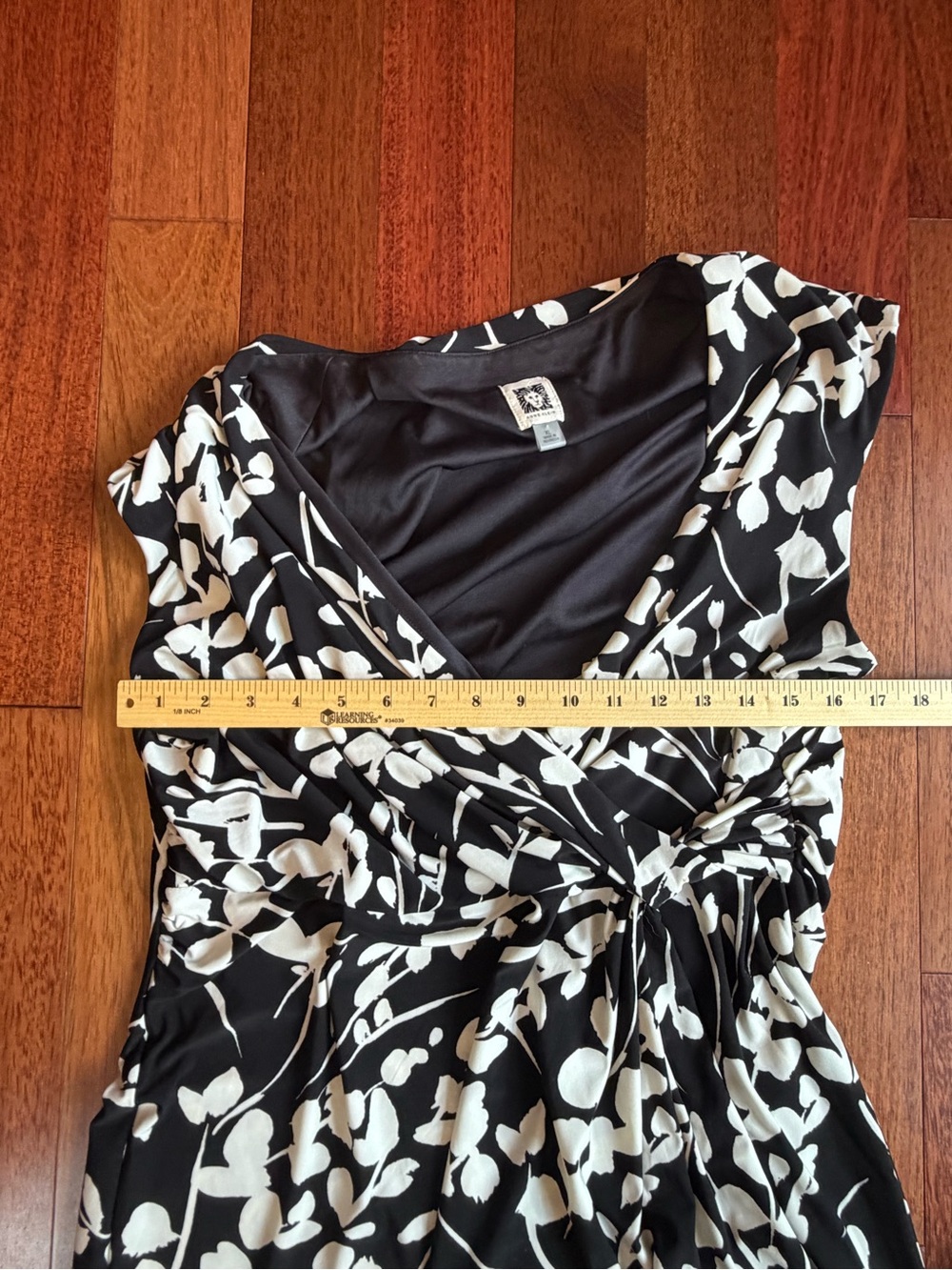 Anne Klein Black Knit Top with Logo Tag - Picture 4 of 7